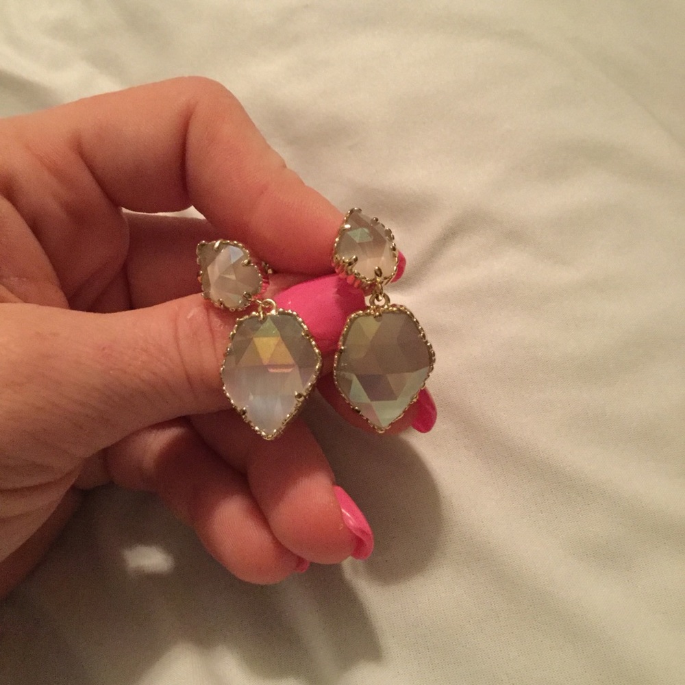 Quincy Drop Earrings in Iridescent & Gold.